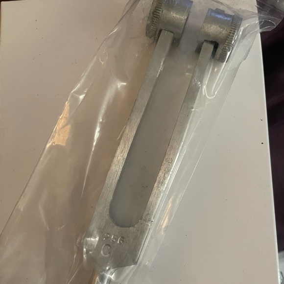 Health-Healing Tuning Fork 256 Frequency - Picture 1 of 2